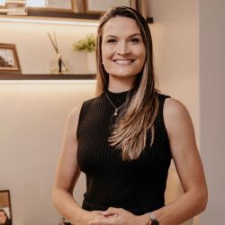 Larissa Pasqualotto